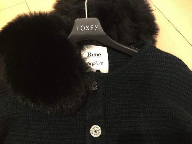 売り尽くし〜定価19.8万ルネ高級FOXファー付カシミヤカーディガン新品同様 < ブランド  売り尽くし〜定価19.8万ルネ高級FOXファー付カシミヤカーディガン新品同様 < ブランドの