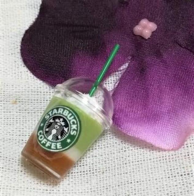 ミニチュア★スターバックス★抹茶&ミルクフラペチーノ★ドールハウスに★ < おもちゃ  ミニチュア★スターバックス★抹茶&ミルクフラペチーノ★ドールハウスに★  < おもちゃの