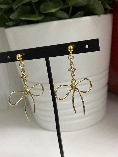 ハンドメイド ワイヤーリボンチャームを使用したピアス < 女性ファッション  ハンドメイド ワイヤーリボンチャームを使用したピアス  < 女性ファッションの