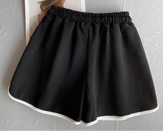 ショートパンツ サイド2本ライン付き ルームウェア ブラック 大きいサイズ < 女性ファッション  ショートパンツ サイド2本ライン付き ルームウェア ブラック 大きいサイズ < 女性ファッションの