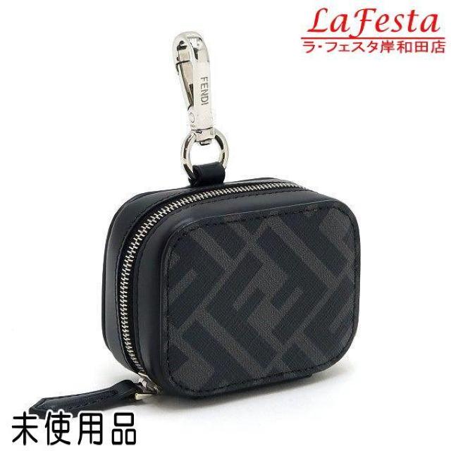 ◆ 本物 未使用品 ◆ FENDI フェンディ イヤホンケース グレー ブラック 黒 小物入れ 保存袋 箱 人気 7AS116 < ブランド  ◆ 本物 未使用品 ◆ FENDI フェンディ イヤホンケース グレー ブラック 黒 小物入れ 保存袋 箱 人気 7AS116  < ブランドの