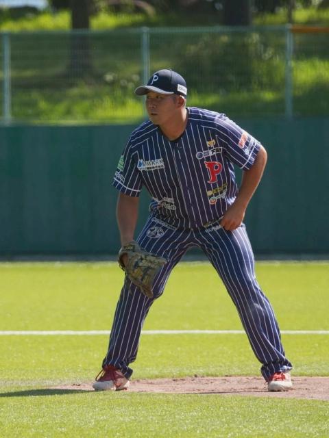 #84 實松 泰選手着用・直筆サイン入り2ndユニフォーム < レジャー/スポーツ  #84 實松 泰選手着用・直筆サイン入り2ndユニフォーム < レジャー/スポーツの