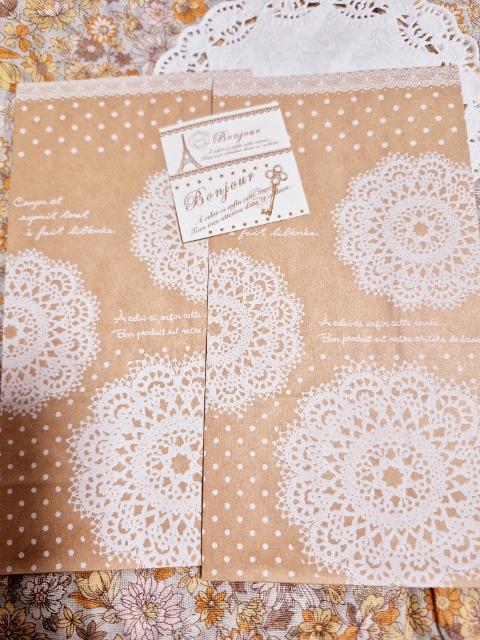 お裾分け☆ドイリーレースのペーパーバック2枚+シール☆ < インテリア/ライフ お裾分け☆ドイリーレースのペーパーバック2枚+シール☆ < インテリア/ライフの