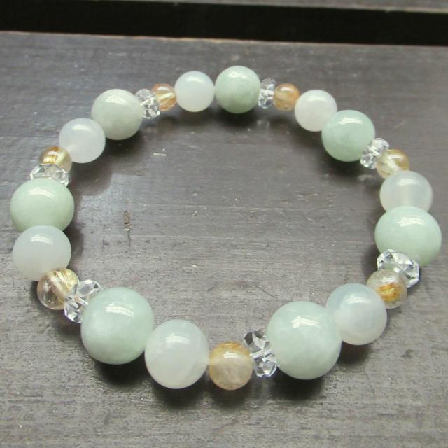 本翡翠xムーンストーンxルチルクォーツブレスレット 天然石 パワーストーン < 女性アクセサリー/時計 本翡翠xムーンストーンxルチルクォーツブレスレット 天然石 パワーストーン < 女性アクセサリー/時計の