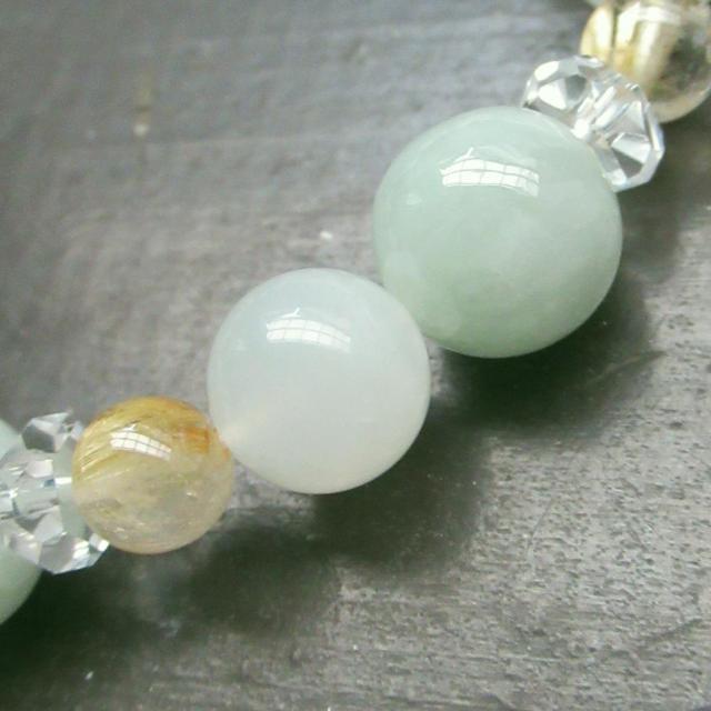 本翡翠xムーンストーンxルチルクォーツブレスレット 天然石 パワーストーン < 女性アクセサリー/時計 本翡翠xムーンストーンxルチルクォーツブレスレット 天然石 パワーストーン < 女性アクセサリー/時計の