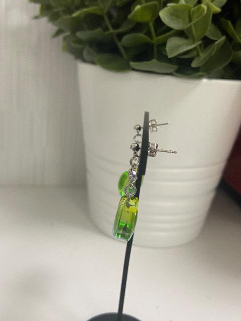 ハンドメイド レジンで作ったハート型のピアス イエロー、ブルー < 女性ファッション  ハンドメイド レジンで作ったハート型のピアス イエロー、ブルー < 女性ファッションの