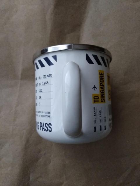 ENAMEL MUG 琺瑯マグカップ ホーロー シンガポール BOARDING PASS 搭乗券 チケット 飛行機 バーコード < インテリア/ライフ  ENAMEL MUG 琺瑯マグカップ ホーロー シンガポール BOARDING PASS 搭乗券 チケット 飛行機 バーコード < インテリア/ライフの