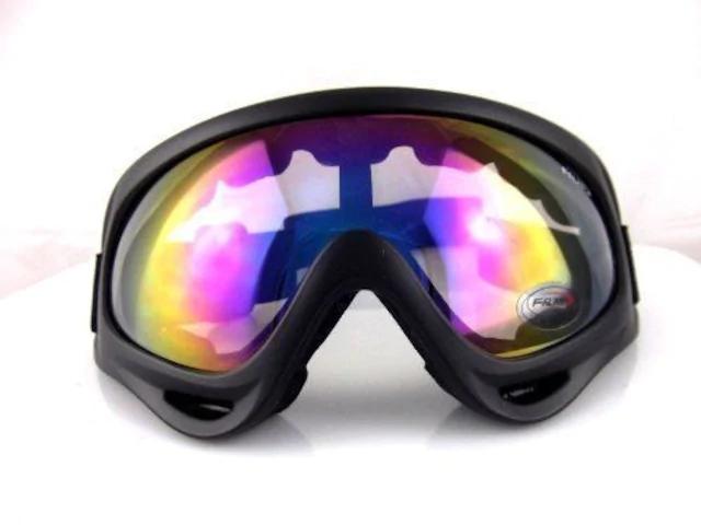 高評価690円★ ゴーグル【ブラックフレーム/レインボーレンズ】 < レジャー/スポーツ  高評価690円★ ゴーグル【ブラックフレーム/レインボーレンズ】 < レジャー/スポーツの