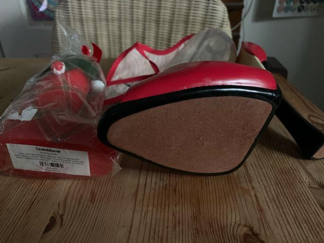 ハイヒルワインスダント 酒 蝋燭 置物雑貨デイスブレ 送料無料 < インテリア/ライフ  ハイヒルワインスダント 酒 蝋燭 置物雑貨デイスブレ 送料無料 < インテリア/ライフの