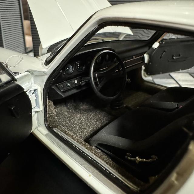 絶版未展示品オートアート1/18ポルシェ911 カレラ RS 2.7 1973 < ホビー  絶版未展示品オートアート1/18ポルシェ911 カレラ RS 2.7 1973 < ホビーの