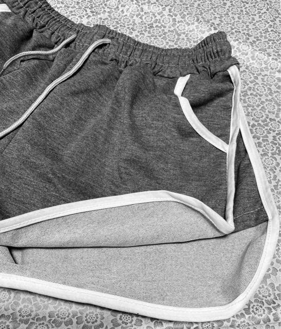 ショートパンツ 部屋着 サイド2本ライン付き ルームウェア ダークグレー 大きいサイズ < 女性ファッション ショートパンツ 部屋着 サイド2本ライン付き ルームウェア ダークグレー 大きいサイズ < 女性ファッションの