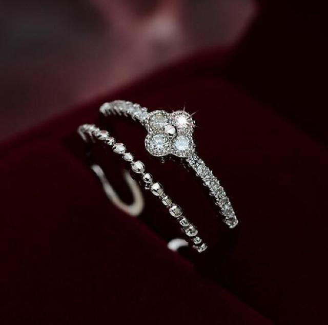 送料無料※婚約指輪 四つの葉 クローバー 9号〜21号 大粒Czダイヤ※フリーサイズ リング ギフト ホワイトゴールド < 女性アクセサリー/時計 送料無料※婚約指輪 四つの葉 クローバー 9号〜21号 大粒Czダイヤ※フリーサイズ リング ギフト ホワイトゴールド < 女性アクセサリー/時計の