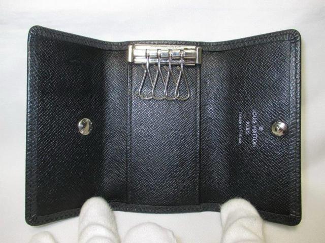 超美品 ルイヴィトン タイガ 4連キーケース 黒(アルドワーズ)本物 < ブランド  超美品 ルイヴィトン タイガ 4連キーケース 黒(アルドワーズ)本物 < ブランドの