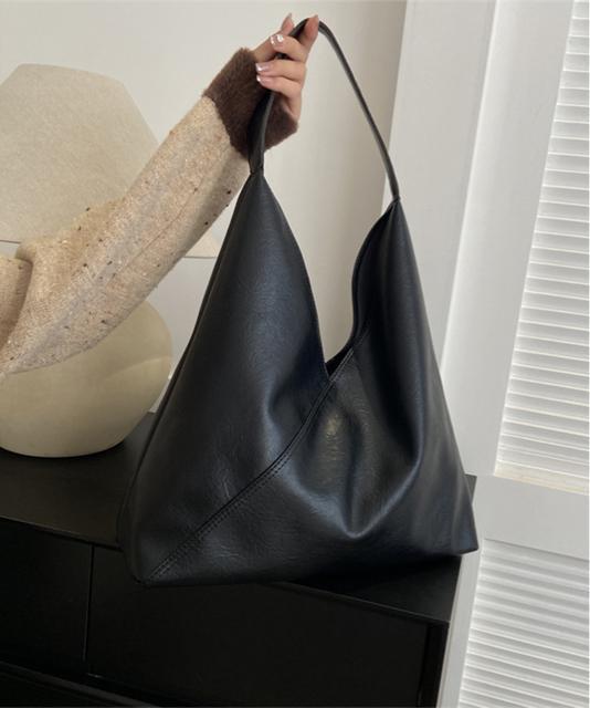 送料無料 新品 トートバッグ ポーチ付き 無地バッグ < 女性ファッション  送料無料 新品 トートバッグ ポーチ付き 無地バッグ < 女性ファッションの