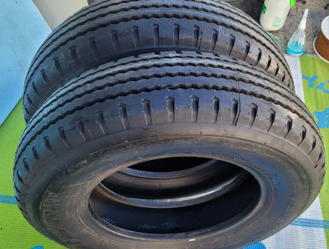 バリ溝!!未使用品 205/75R16 113/111L LT YOKOHAMA LT RADIAL MY817 夏タイヤ付き < 自動車/バイク バリ溝!!未使用品 205/75R16 113/111L LT YOKOHAMA LT RADIAL MY817 夏タイヤ付き < 自動車/バイク