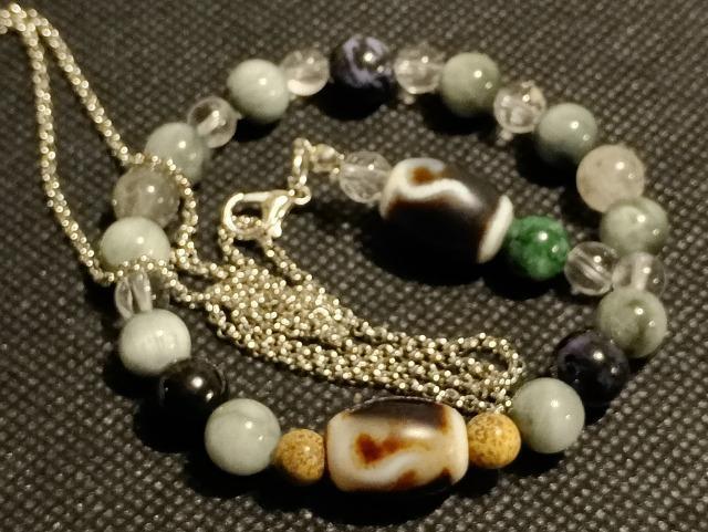 激レアです。「意(思い)の如く万事がうまく運ぶ」吉祥紋。一点物。ネックレス兼ホルダーとブレスです。 < 女性アクセサリー/時計 激レアです。「意(思い)の如く万事がうまく運ぶ」吉祥紋。一点物。ネックレス兼ホルダーとブレスです。 < 女性アクセサリー/時計の