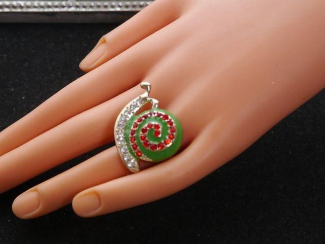 新品アンティーク調ストーン付きカタツムリ蝸牛リング指輪14号 < 女性アクセサリー/時計 新品アンティーク調ストーン付きカタツムリ蝸牛リング指輪14号 < 女性アクセサリー/時計の