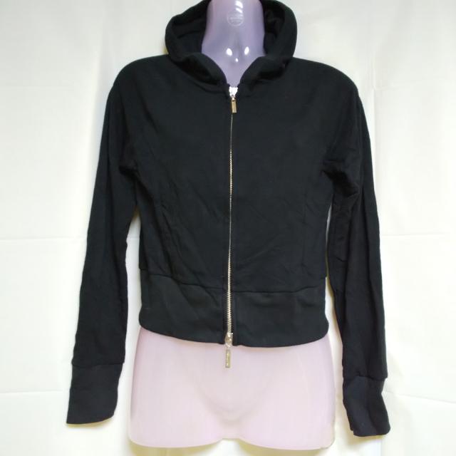 B系girl-小悪魔ageha★ la chambre d'ine 短丈パーカー★中古品 < 女性ファッション  B系girl-小悪魔ageha★ la chambre d'ine 短丈パーカー★中古品  < 女性ファッションの