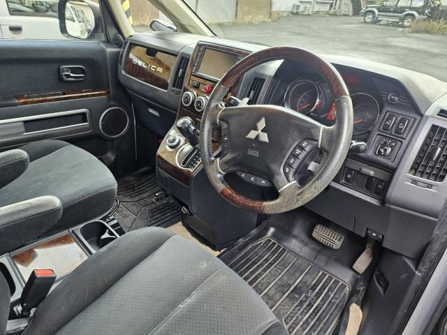 H21 デリカ D5 上級グレードシャモニー 4WD 7人乗 検9年2月 走行少 < 自動車/バイク H21 デリカ D5 上級グレードシャモニー 4WD 7人乗 検9年2月 走行少 < 自動車/バイク