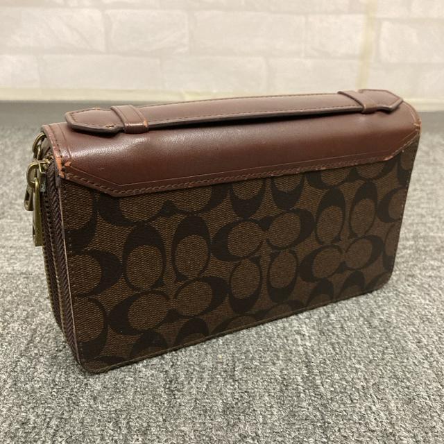 即決 COACH コーチ シグネチャー クラッチバッグ ダブルジップ < ブランド 即決 COACH コーチ シグネチャー クラッチバッグ ダブルジップ < ブランドの