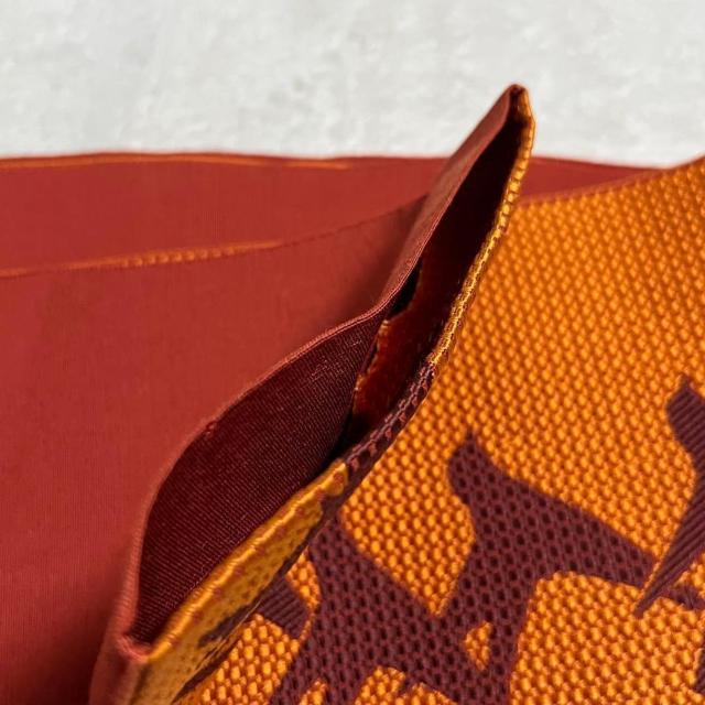 ������ �� �I�����W ���� ���o�[�V�u�� �� �����t�@�b�V������ 