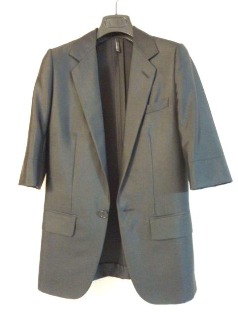 国内正規 新古 絶版 ディオールオム 肘丈テーラードジャケット黒 38 最小 男女兼用サイズ セットアップスーツ○メンズ エディ期 < ブランド  国内正規 新古 絶版 ディオールオム 肘丈テーラードジャケット黒 38 最小 男女兼用サイズ セットアップスーツ○メンズ エディ期 < ブランドの