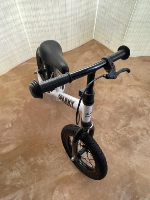 最終値下げ SPARKY スパーキー【キックスタンド付き】 ブレーキ付ゴムタイヤ装備 ペダルなし自転車 キッズバイク12インチ < おもちゃ 最終値下げ SPARKY スパーキー【キックスタンド付き】 ブレーキ付ゴムタイヤ装備 ペダルなし自転車 キッズバイク12インチ < おもちゃの