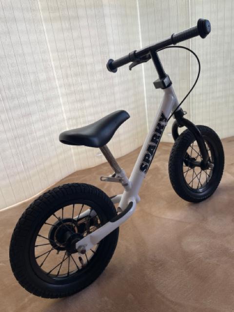 最終値下げ SPARKY スパーキー【キックスタンド付き】 ブレーキ付ゴムタイヤ装備 ペダルなし自転車 キッズバイク12インチ < おもちゃ 最終値下げ SPARKY スパーキー【キックスタンド付き】 ブレーキ付ゴムタイヤ装備 ペダルなし自転車 キッズバイク12インチ < おもちゃの