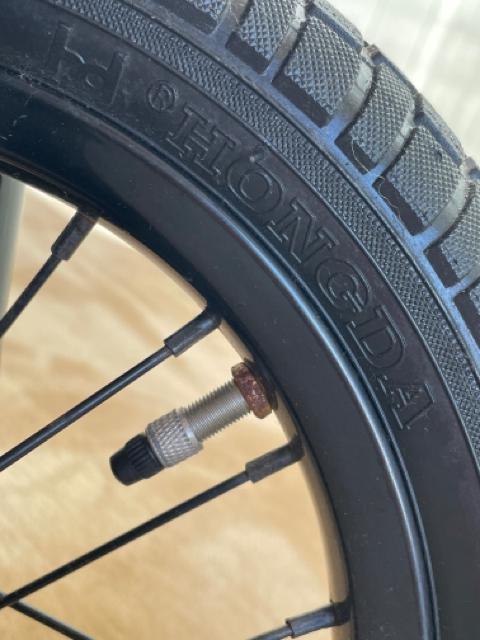 最終値下げ SPARKY スパーキー【キックスタンド付き】 ブレーキ付ゴムタイヤ装備 ペダルなし自転車 キッズバイク12インチ < おもちゃ 最終値下げ SPARKY スパーキー【キックスタンド付き】 ブレーキ付ゴムタイヤ装備 ペダルなし自転車 キッズバイク12インチ < おもちゃの