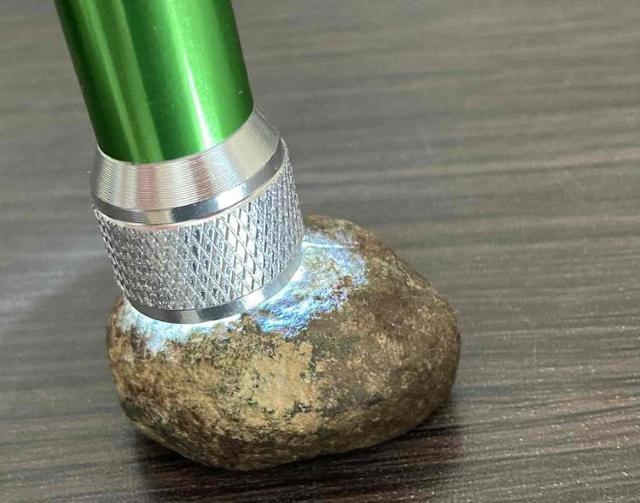 「激安!2,200円スタート」!「隕石」あわ貴石ギャラリーの天然隕石(ミーティアライト)原石! < 女性ファッション  「激安!2,200円スタート」!「隕石」あわ貴石ギャラリーの天然隕石(ミーティアライト)原石! < 女性ファッションの