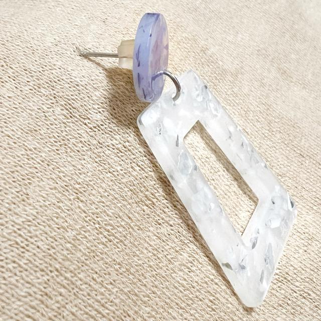 【NEW】クラッシュホロ スクエアフレームピアス/ホワイト×パープル < 女性アクセサリー/時計 【NEW】クラッシュホロ スクエアフレームピアス/ホワイト×パープル < 女性アクセサリー/時計の