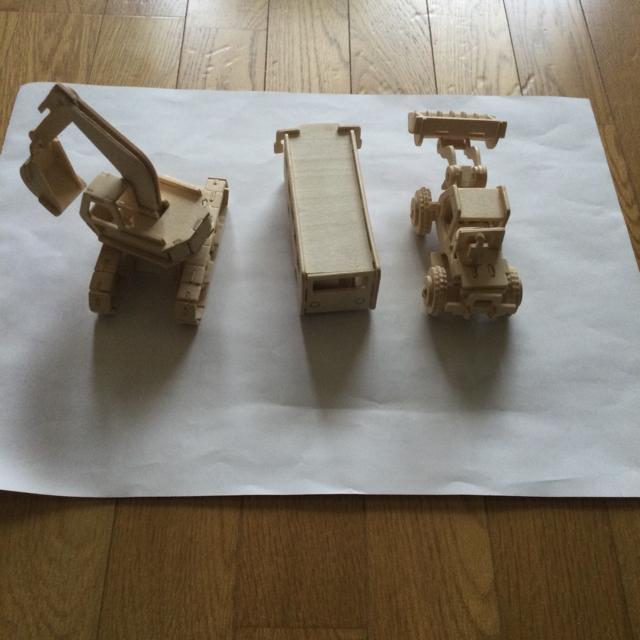 木製パズル 完成品 3台 < おもちゃ  木製パズル 完成品 3台 < おもちゃの