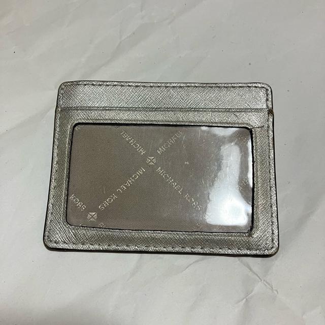 【MICHAEL KORS】 レザー / パスケース 定期入れ / M-1811 < ブランド  【MICHAEL KORS】 レザー / パスケース 定期入れ / M-1811 < ブランドの
