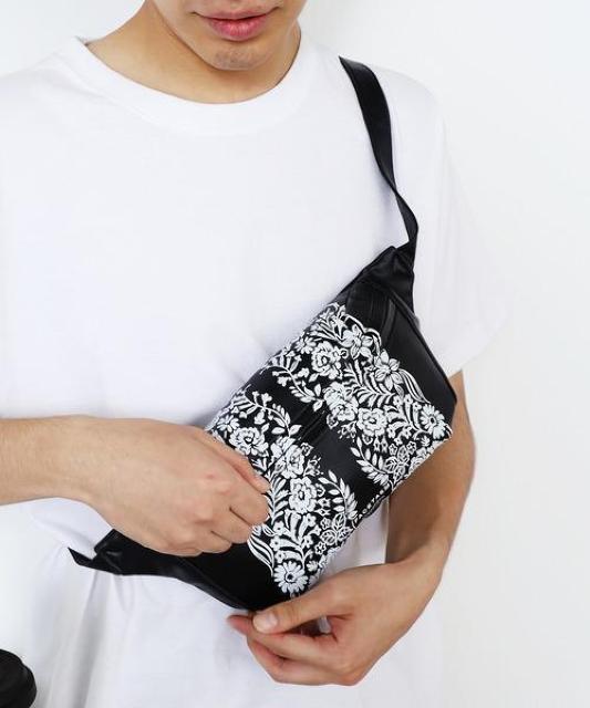 FACETASM/t@Zb^Y~GS|bN FUNNY BAG {fBobO   uh 