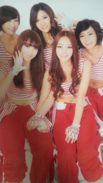 ��KARA�����~�l�[�g�|�X�^�[ �� �^�����g�O�b�Y�� 