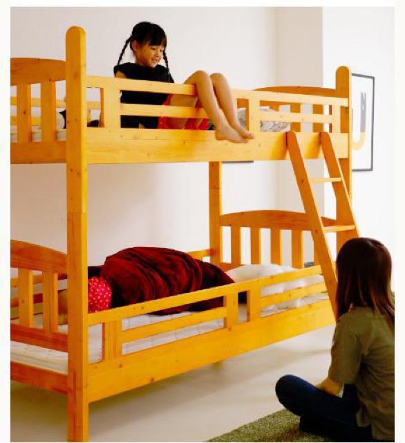ライトブラウン 北欧パイン 二段ベッド シングル 木製 パイン 天然木 ベッド はしご付き < インテリア/ライフ  ライトブラウン 北欧パイン 二段ベッド シングル 木製 パイン 天然木 ベッド はしご付き < インテリア/ライフの