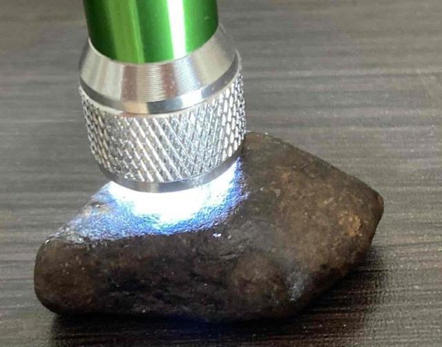 「激安!2,200円スタート」!「隕石」あわ貴石ギャラリーの天然隕石(ミーティアライト)原石! < 女性ファッション  「激安!2,200円スタート」!「隕石」あわ貴石ギャラリーの天然隕石(ミーティアライト)原石! < 女性ファッションの