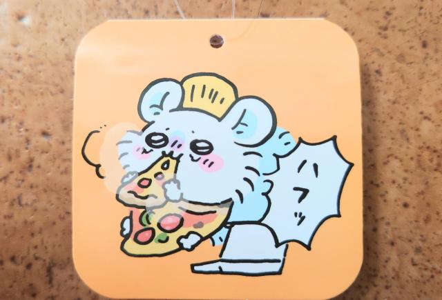 ちいかわ ピザなモモンガマスコット < アニメ/コミック/キャラクター  ちいかわ ピザなモモンガマスコット < アニメ/コミック/キャラクターの