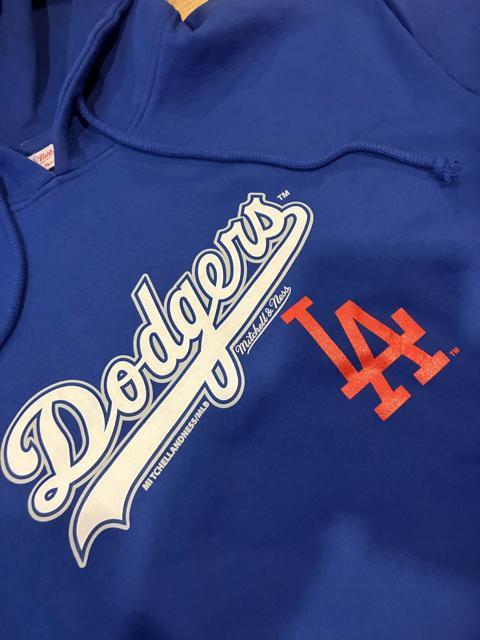 Dodgers Mitchell&Ness パーカー超大きいsize 2XL位 < 男性ファッション  Dodgers Mitchell&Ness パーカー超大きいsize 2XL位 < 男性ファッションの