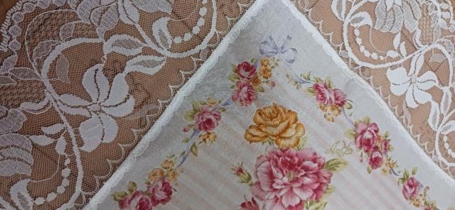 花柄レース 大判ハンカチ ピンク ローズ マルチカラー < 女性ファッション 花柄レース 大判ハンカチ ピンク ローズ マルチカラー < 女性ファッションの