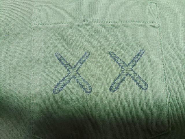 UNIQLOKAWS初期カウズサイズMTシャツ < ブランド UNIQLOKAWS初期カウズサイズMTシャツ < ブランドの