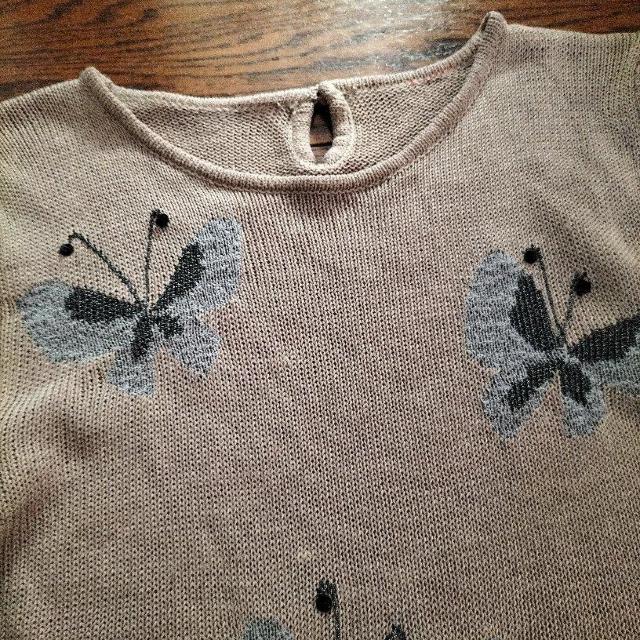 蝶柄 ニット 長袖 春・夏・秋 ベージュ < 女性ファッション  蝶柄 ニット 長袖 春・夏・秋 ベージュ < 女性ファッションの