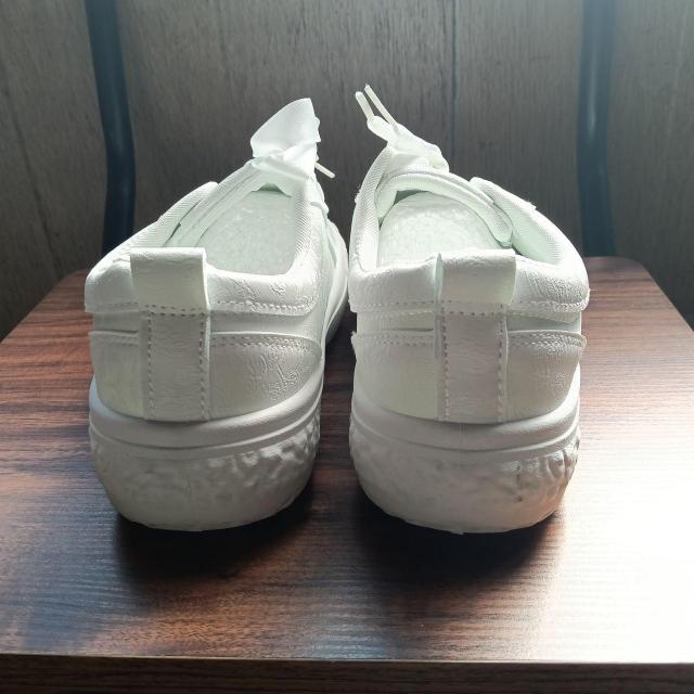 新品 23cm レディース スニーカー ホワイト シューズ 靴 カジュアル < 女性ファッション 新品 23cm レディース スニーカー ホワイト シューズ 靴 カジュアル < 女性ファッションの