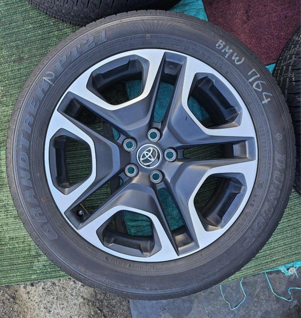【極上美品】トヨタ RAV4 アドベンチャー 純正 19インチ7.5J +40 PCD114.3タイヤ付き4本セツトダンロップ < 自動車/バイク 【極上美品】トヨタ RAV4 アドベンチャー 純正 19インチ7.5J +40 PCD114.3タイヤ付き4本セツトダンロップ < 自動車/バイク