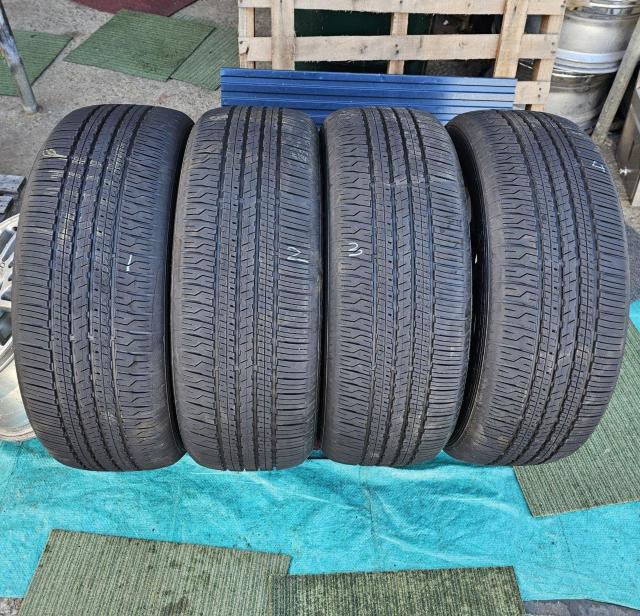 【極上美品】トヨタ RAV4 アドベンチャー 純正 19インチ7.5J +40 PCD114.3タイヤ付き4本セツトダンロップ < 自動車/バイク 【極上美品】トヨタ RAV4 アドベンチャー 純正 19インチ7.5J +40 PCD114.3タイヤ付き4本セツトダンロップ < 自動車/バイク