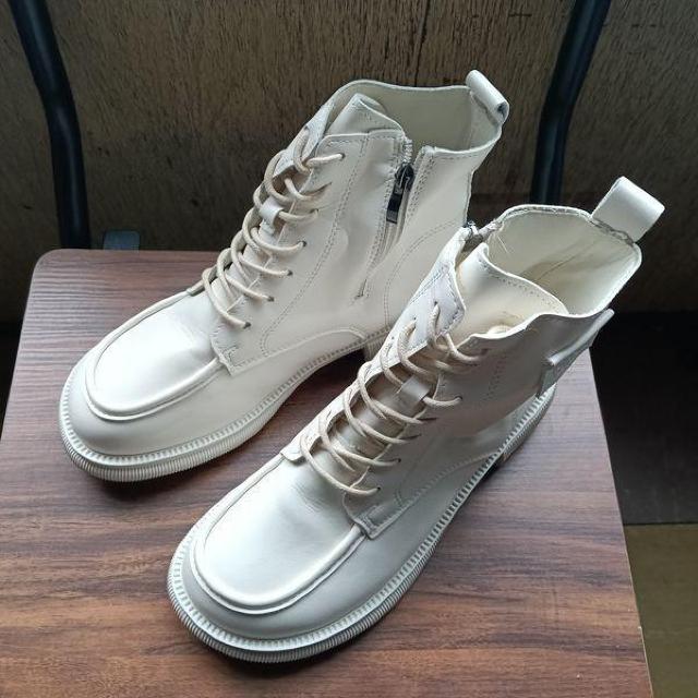 新品 23cm レディース ブーツ ホワイト 厚底 シューズ ショートブーツ < 女性ファッション 新品 23cm レディース ブーツ ホワイト 厚底 シューズ ショートブーツ < 女性ファッションの