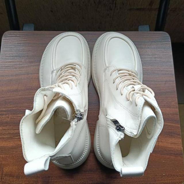 新品 23cm レディース ブーツ ホワイト 厚底 シューズ ショートブーツ < 女性ファッション 新品 23cm レディース ブーツ ホワイト 厚底 シューズ ショートブーツ < 女性ファッションの