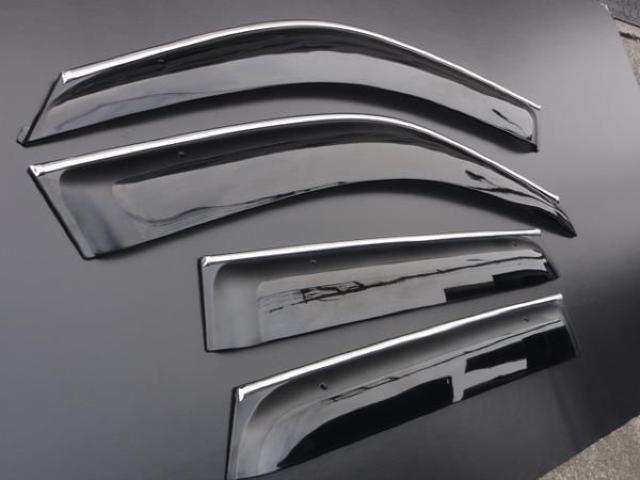 安心ビス付き♪メッキライン入 ドアバイザー エスクード < 自動車/バイク 安心ビス付き♪メッキライン入 ドアバイザー エスクード < 自動車/バイク