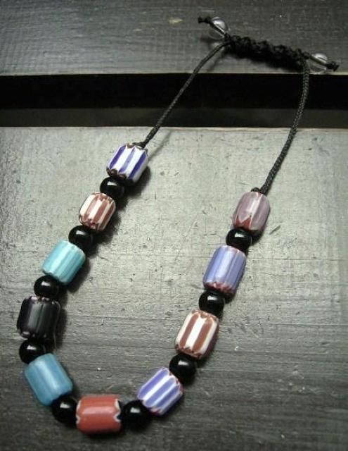 シェブロンビーズxオニキス紐編みブレスレット < 女性アクセサリー/時計  シェブロンビーズxオニキス紐編みブレスレット < 女性アクセサリー/時計の