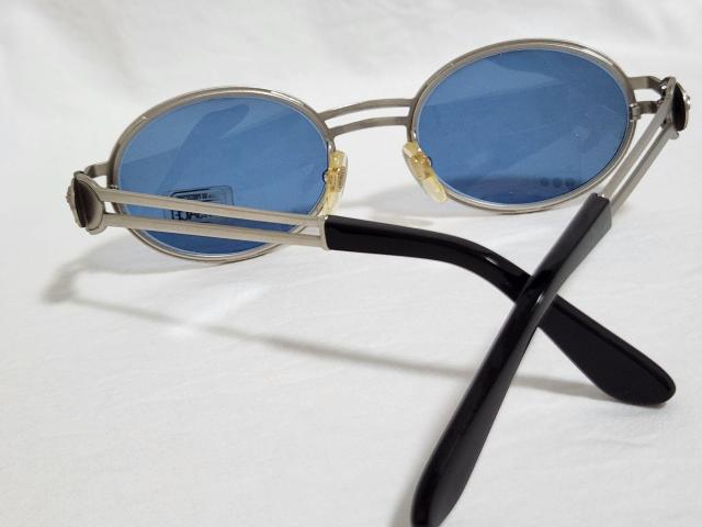 正規未レア ヴェルサーチ クラシックオールド メデューサロゴ ラウンドサングラス 青黒系 マットメタルツーフレームアイウェア 眼鏡 < ブランド  正規未レア ヴェルサーチ クラシックオールド メデューサロゴ ラウンドサングラス 青黒系 マットメタルツーフレームアイウェア 眼鏡 < ブランドの